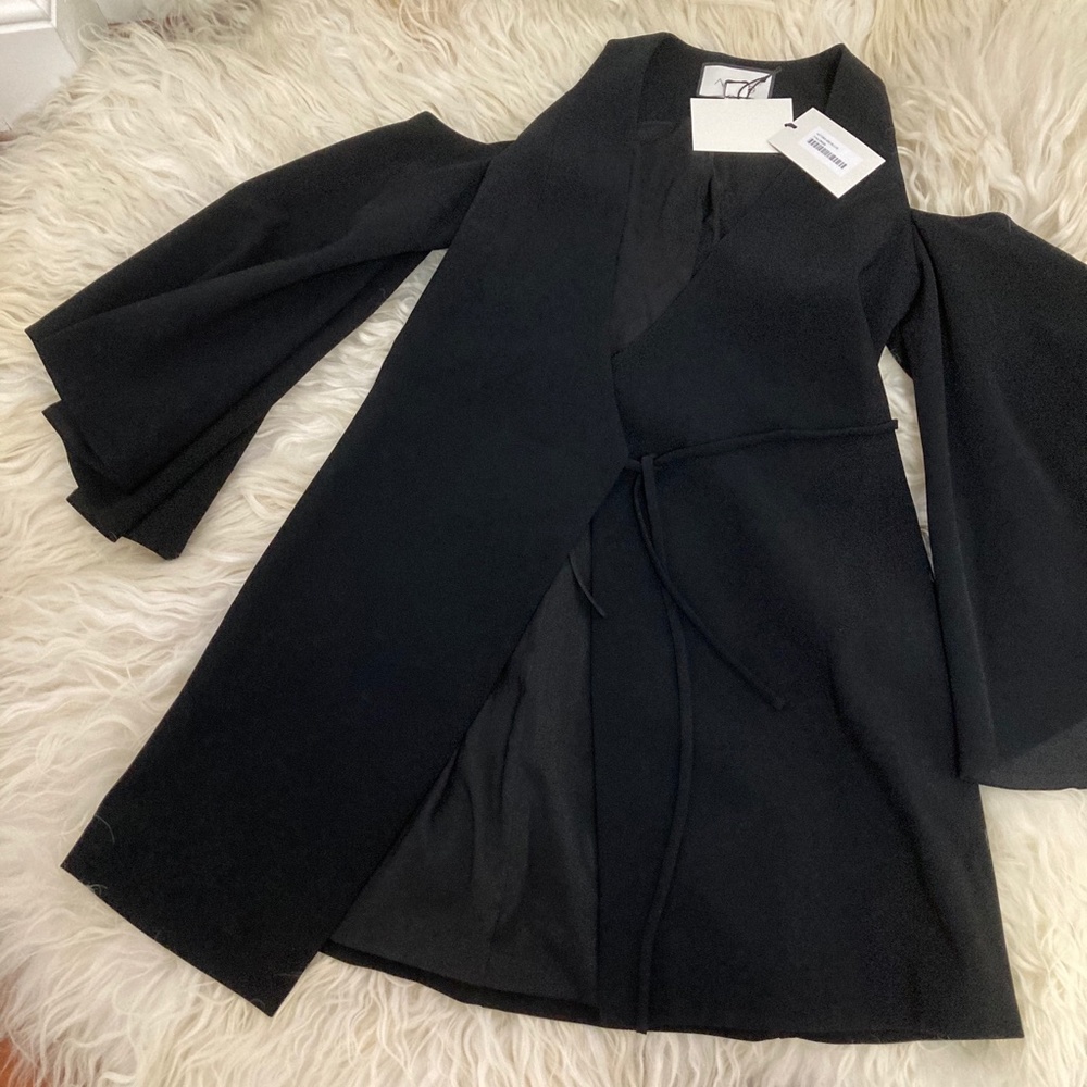 ALEXIS Tyra V-Neck Cold-Shoulder Crepe Dress - Picture 4 of 12